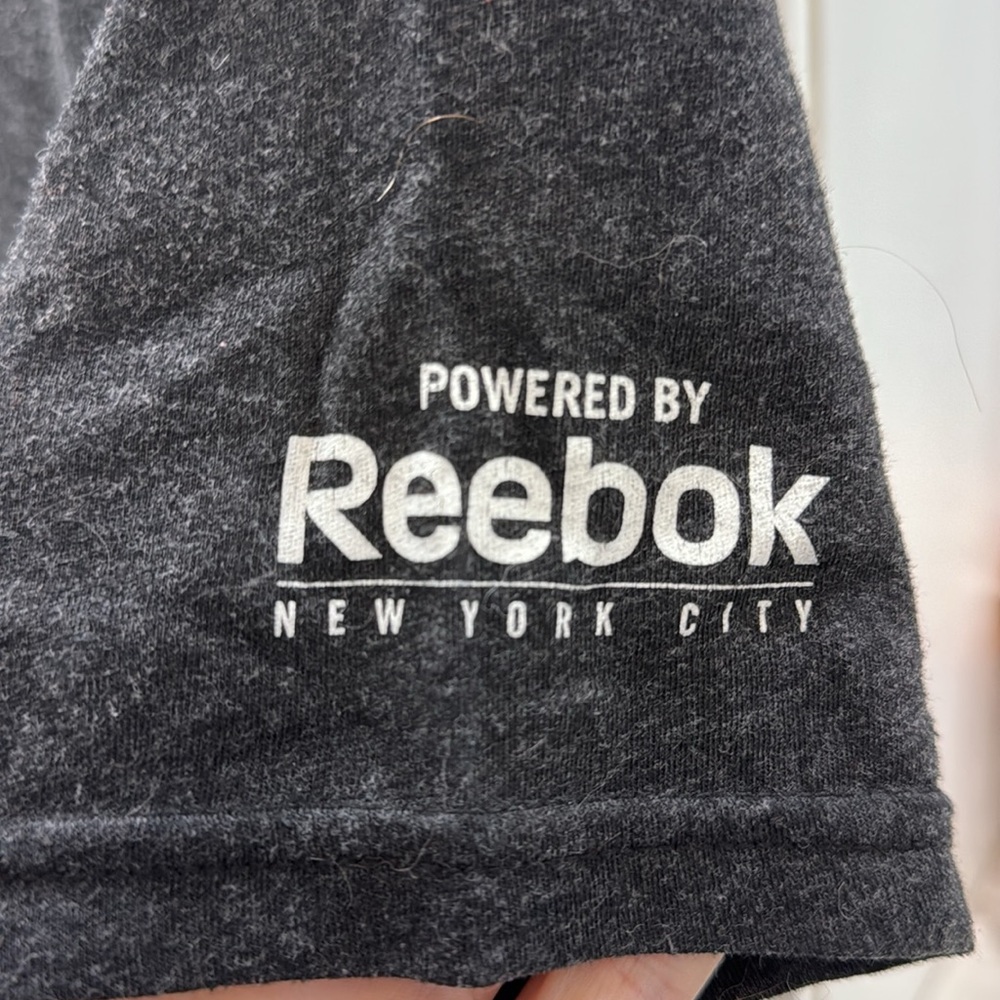 Reebok tee - Picture 4 of 4